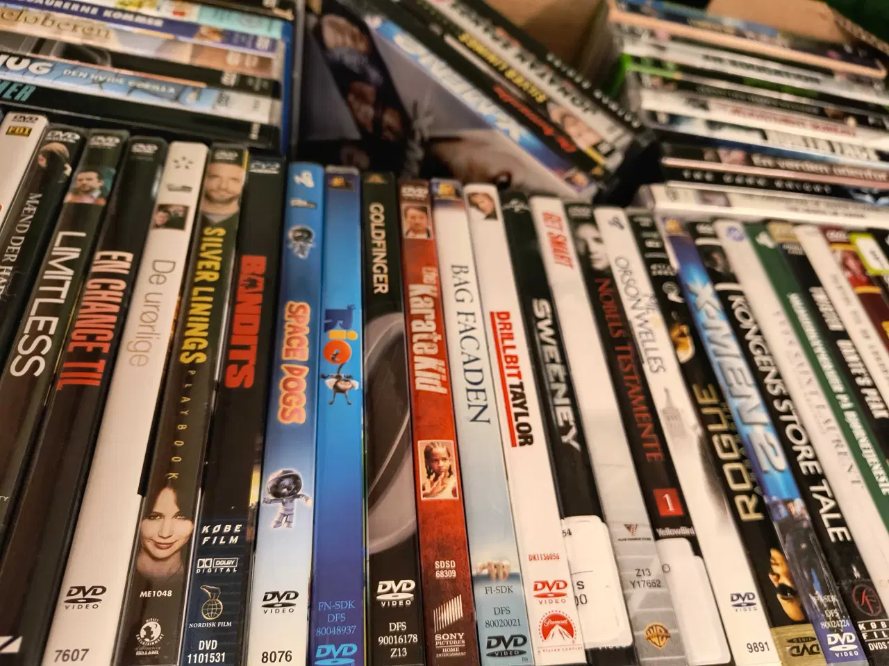 Billede 3 - En kasse dvd film