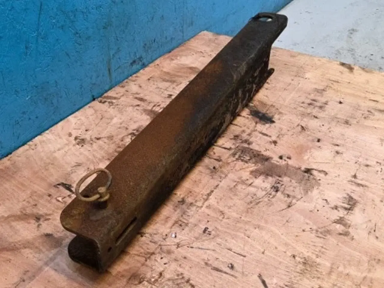 Billede 5 - New Holland LB110 Låsecylinder 85801048