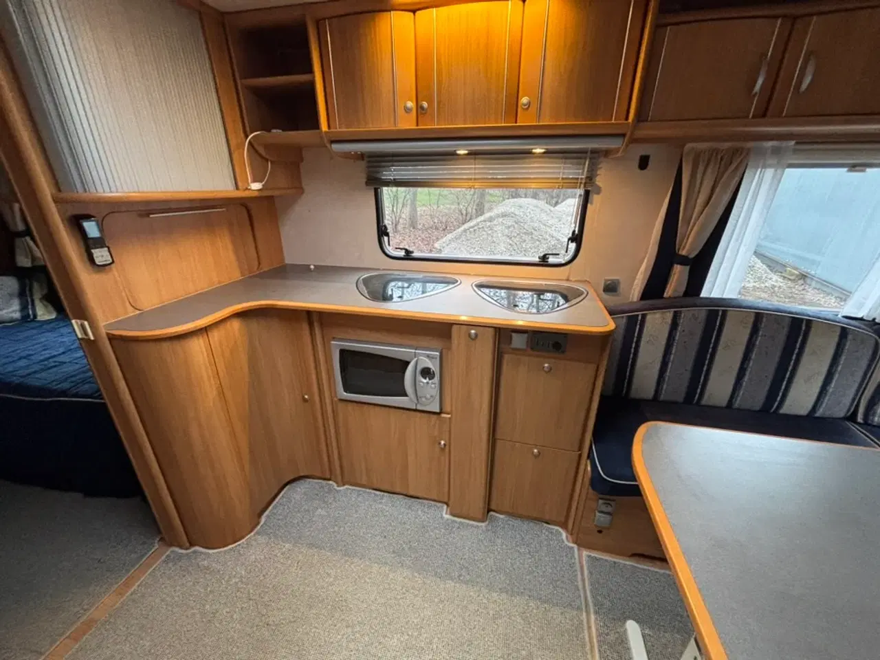 Billede 5 - Kvalitetsvogn med aircon, centralvarme og mover