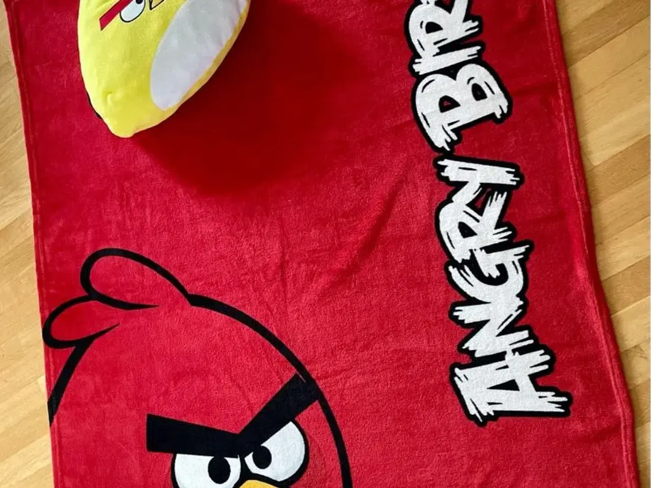 Billede 2 - Lækkert Angry Birds tæppe og pude