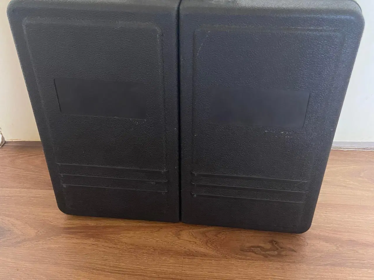 Billede 3 - Max Boremaskine, Akku 18 V Li-Ion 2 Batt, 77 Dele