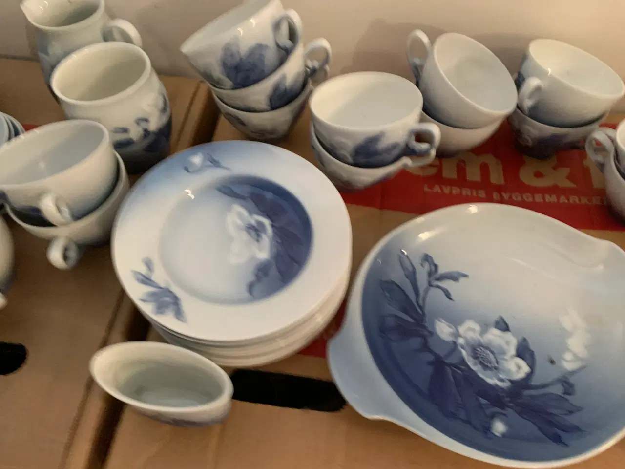 Billede 8 - Fint Julerose stel