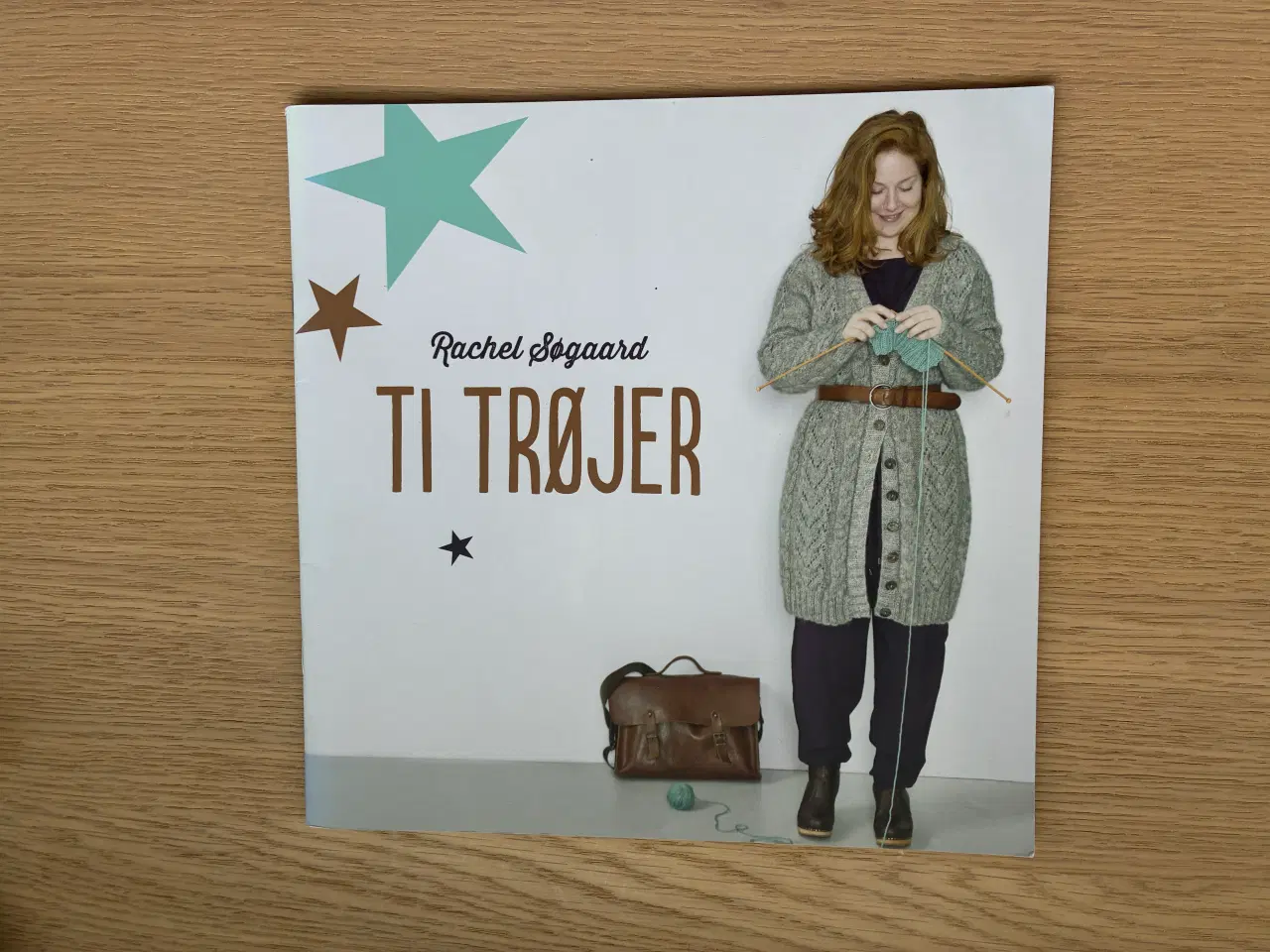 Billede 1 - Ti TRØJER af Rachel Søgaard