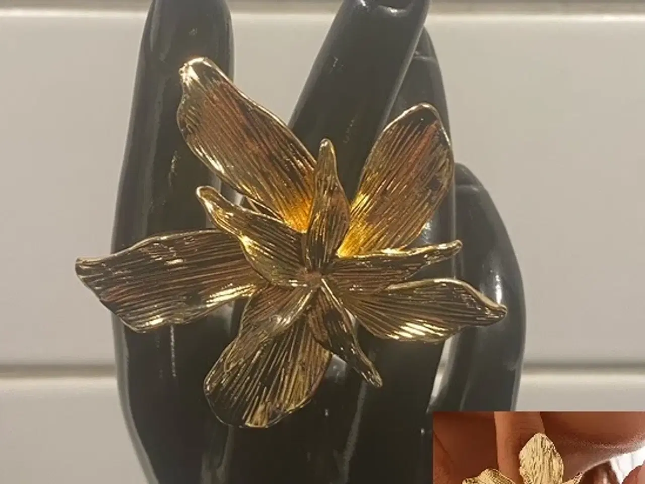Billede 1 - * STOR og lækker blomster-fingerring