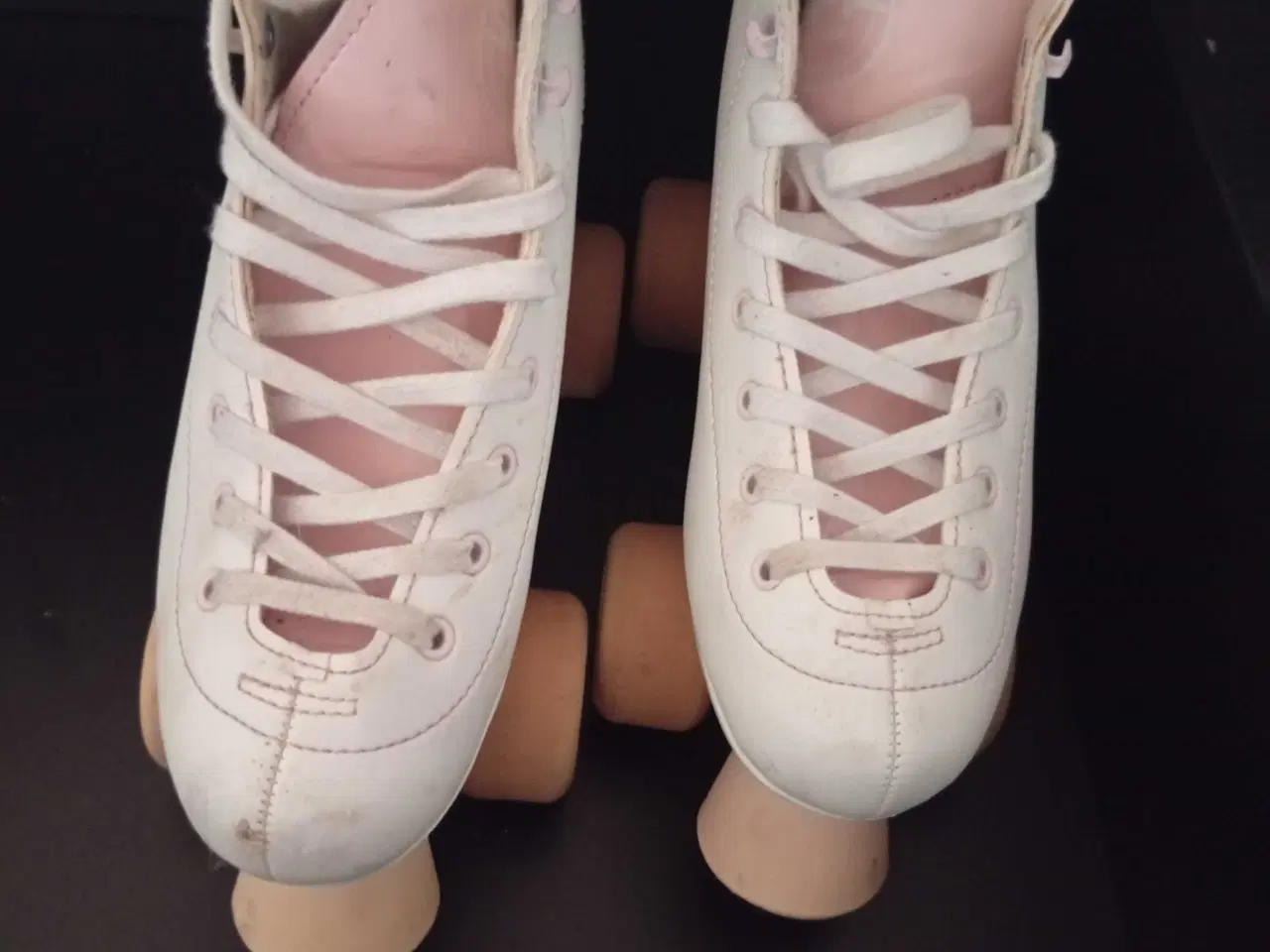 Billede 1 - Rulleskøjter str. 37