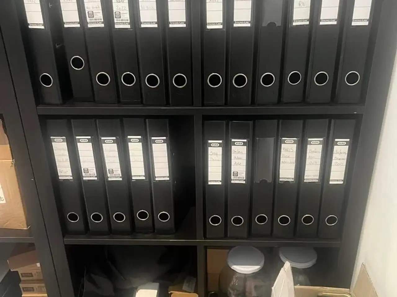 Billede 1 - Reol med mapper