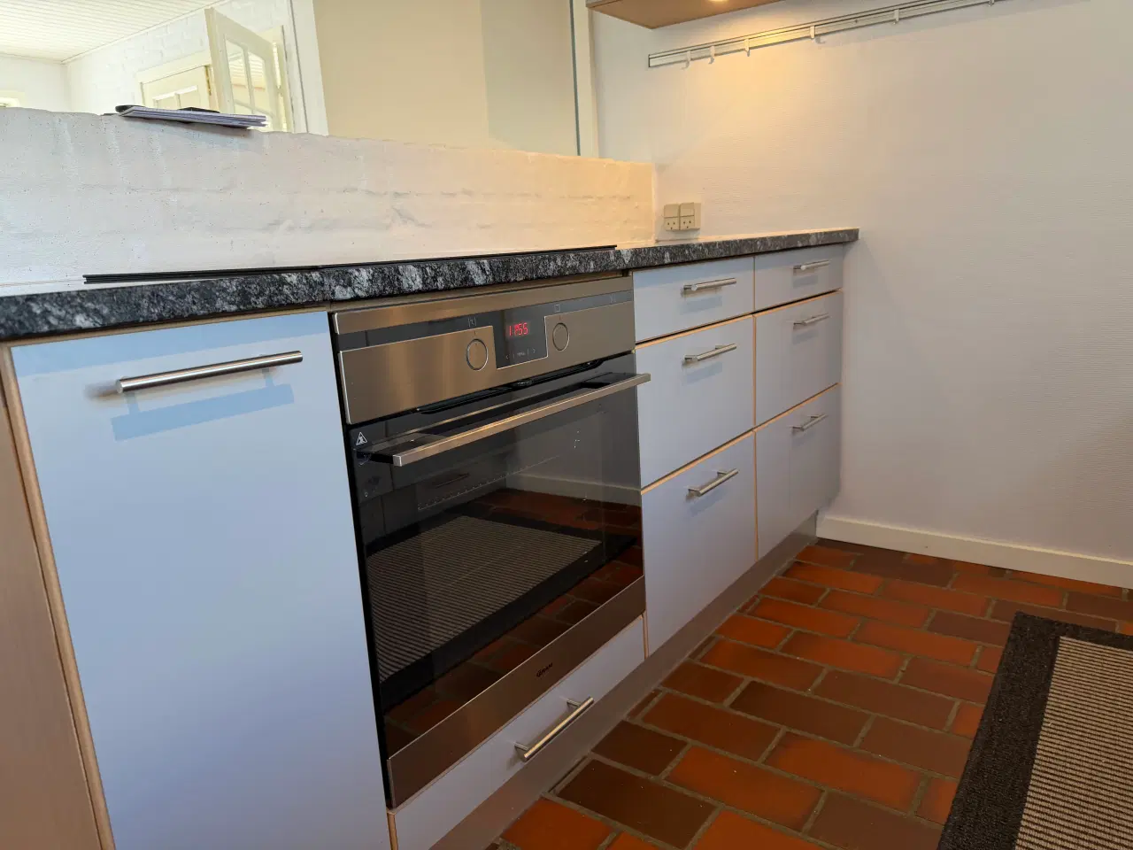 Billede 11 - Invita køkken i gråt laminat