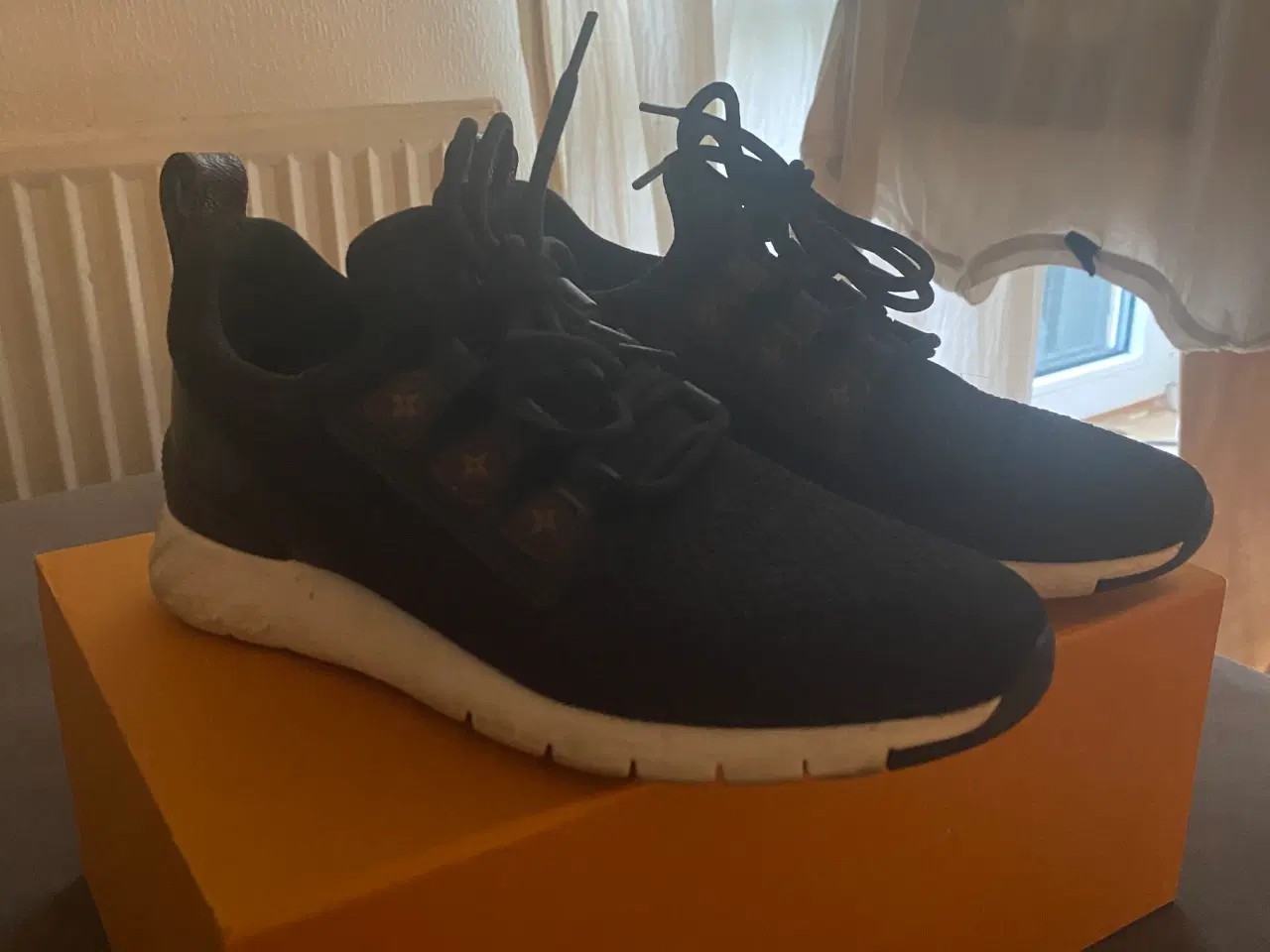 Billede 1 - LOUIS VUITTON SKO