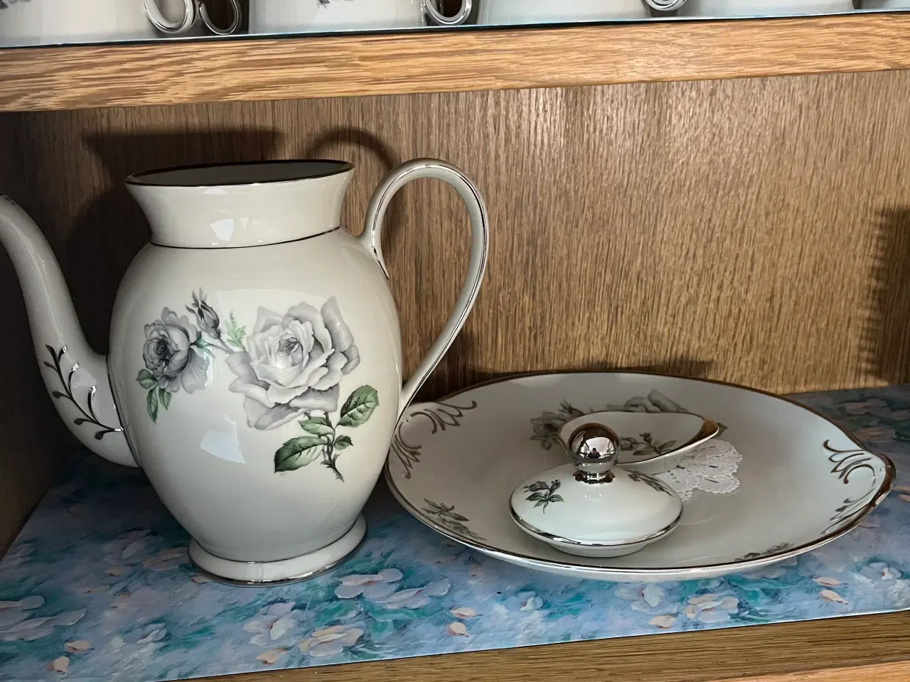 Billede 4 - KMP sort rose kaffestel 