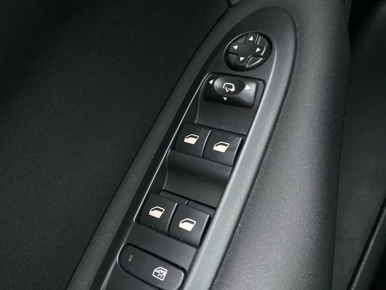 Billede 18 - Citroën C4 1,6 Blue HDi Feel+ start/stop 100HK 5d