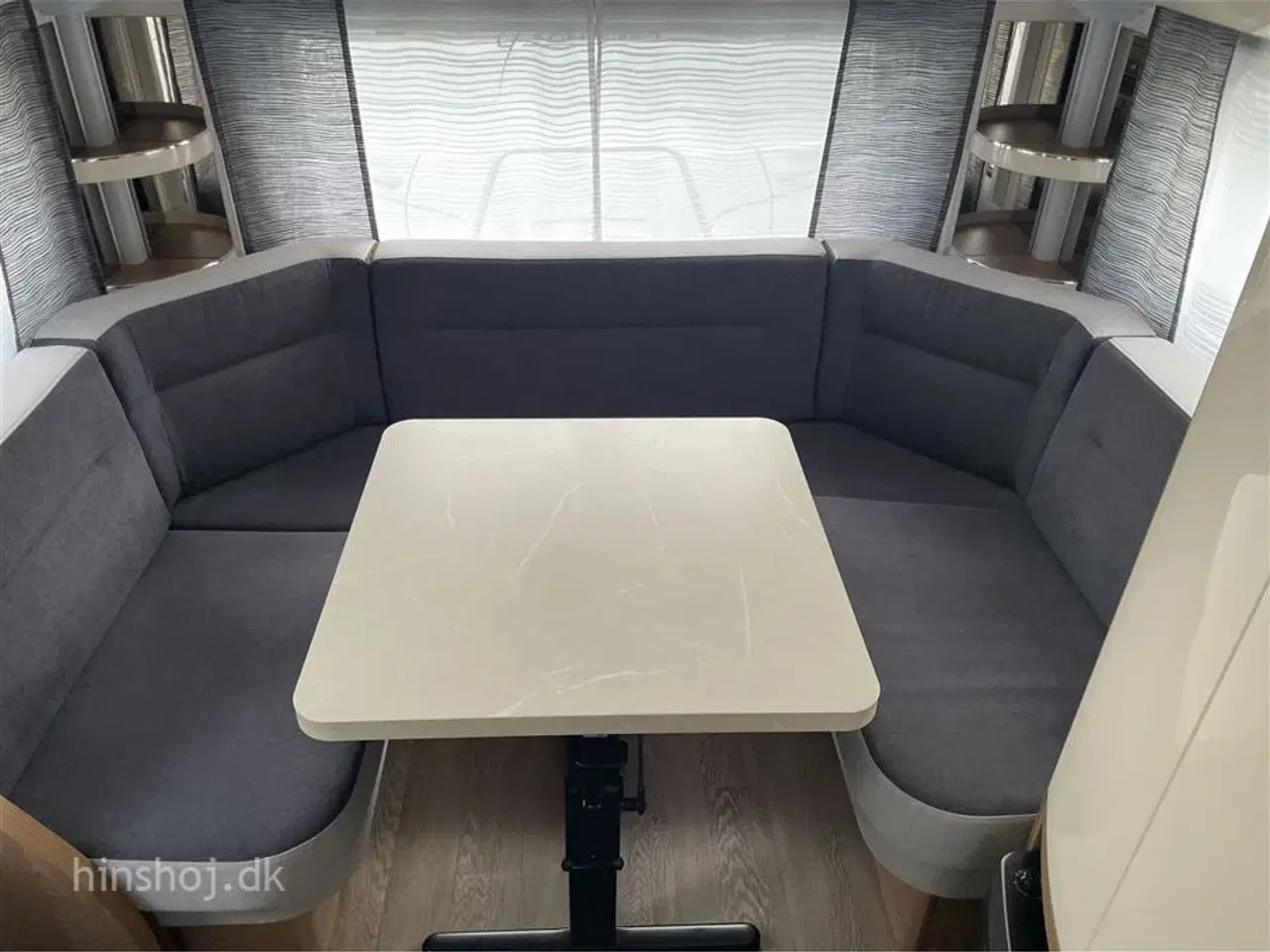 Billede 4 - 2022 - Hobby Excellent 540 UFF   Dejlig vogn med rundsidegruppe og fritstående dobbeltseng fra Hinshøj Caravan