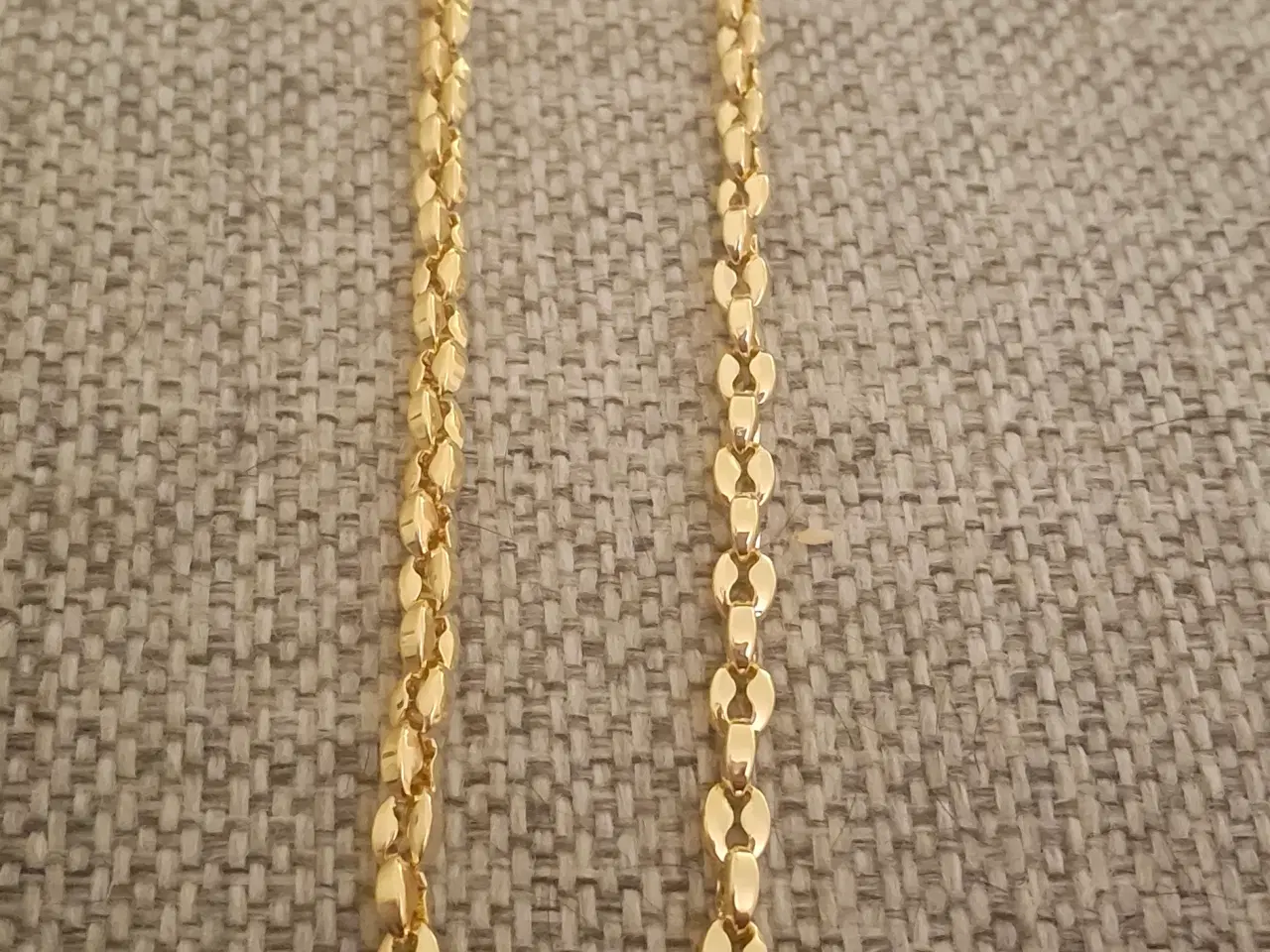 Billede 3 - 750 18k guldhalskæder sælges