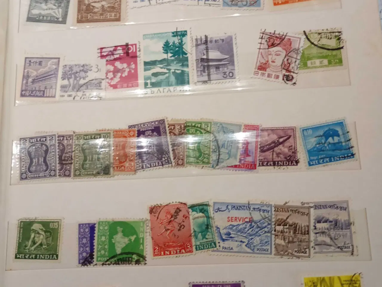 Billede 15 - Lille Stamp album m/udenlandske