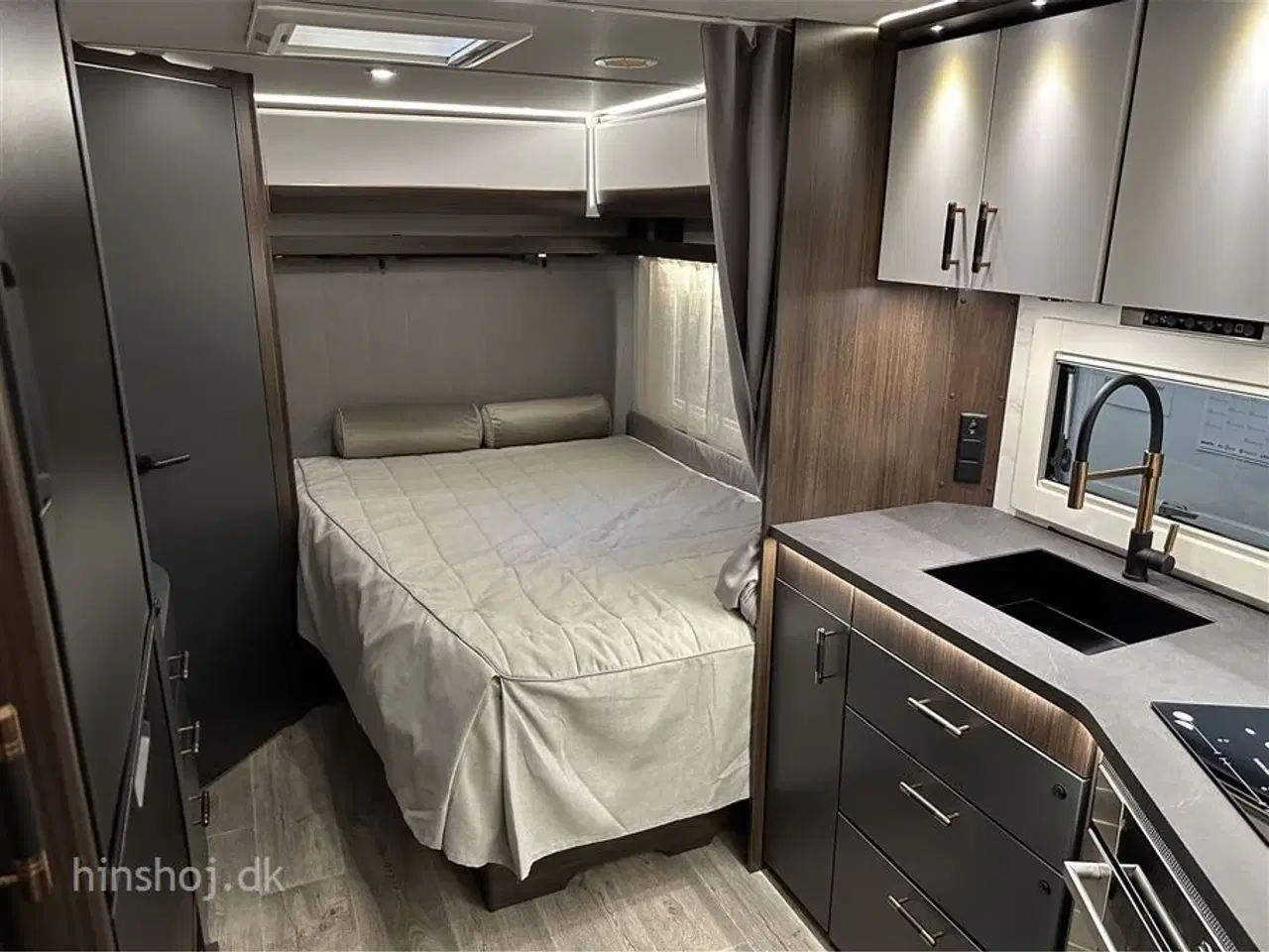 Billede 2 - 2026 - Polar Chimera 590 FWL   Polar Chimera den Eksklusive vintervogn fra Hinshøj Caravan