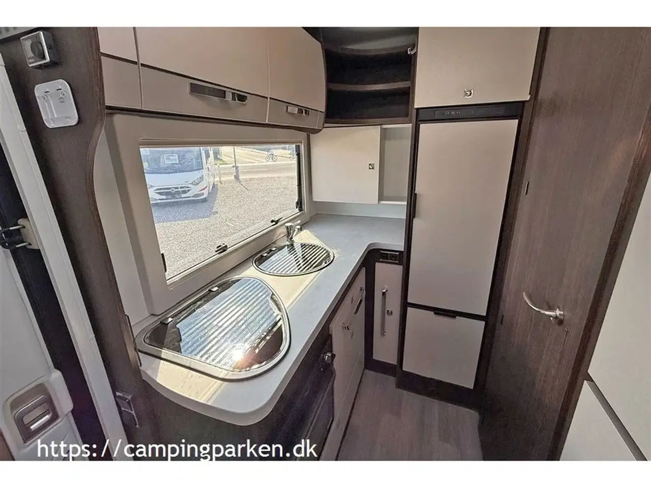 Billede 4 - 2020 - Benimar Tessoro T481 NK   Velholdt og super kort camper under 6 meter