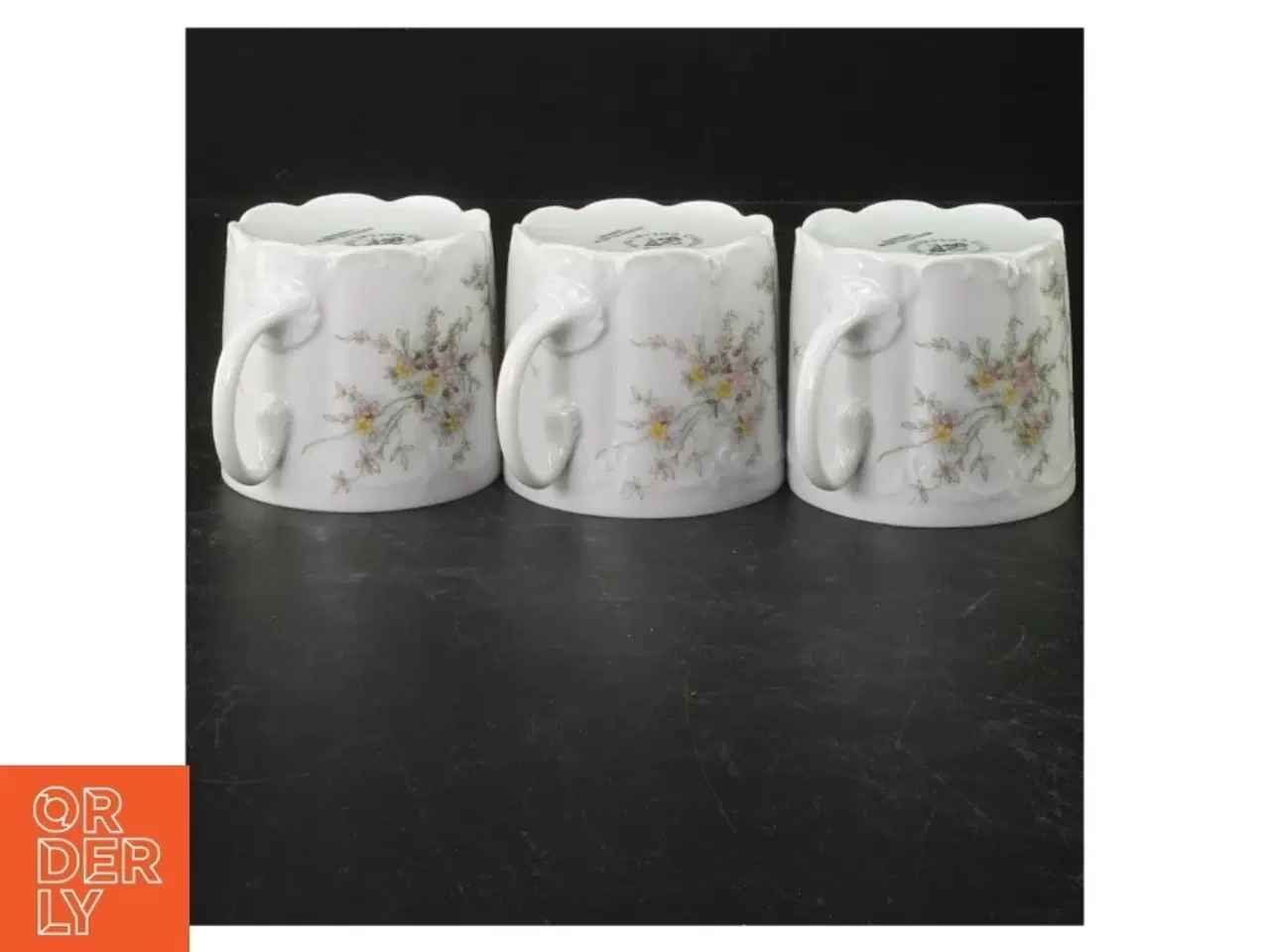 Billede 3 - Porcelænskopper med blomstermotiv fra Rosenthal (str. Ø. 8,5 cm. længde, 8 cm)