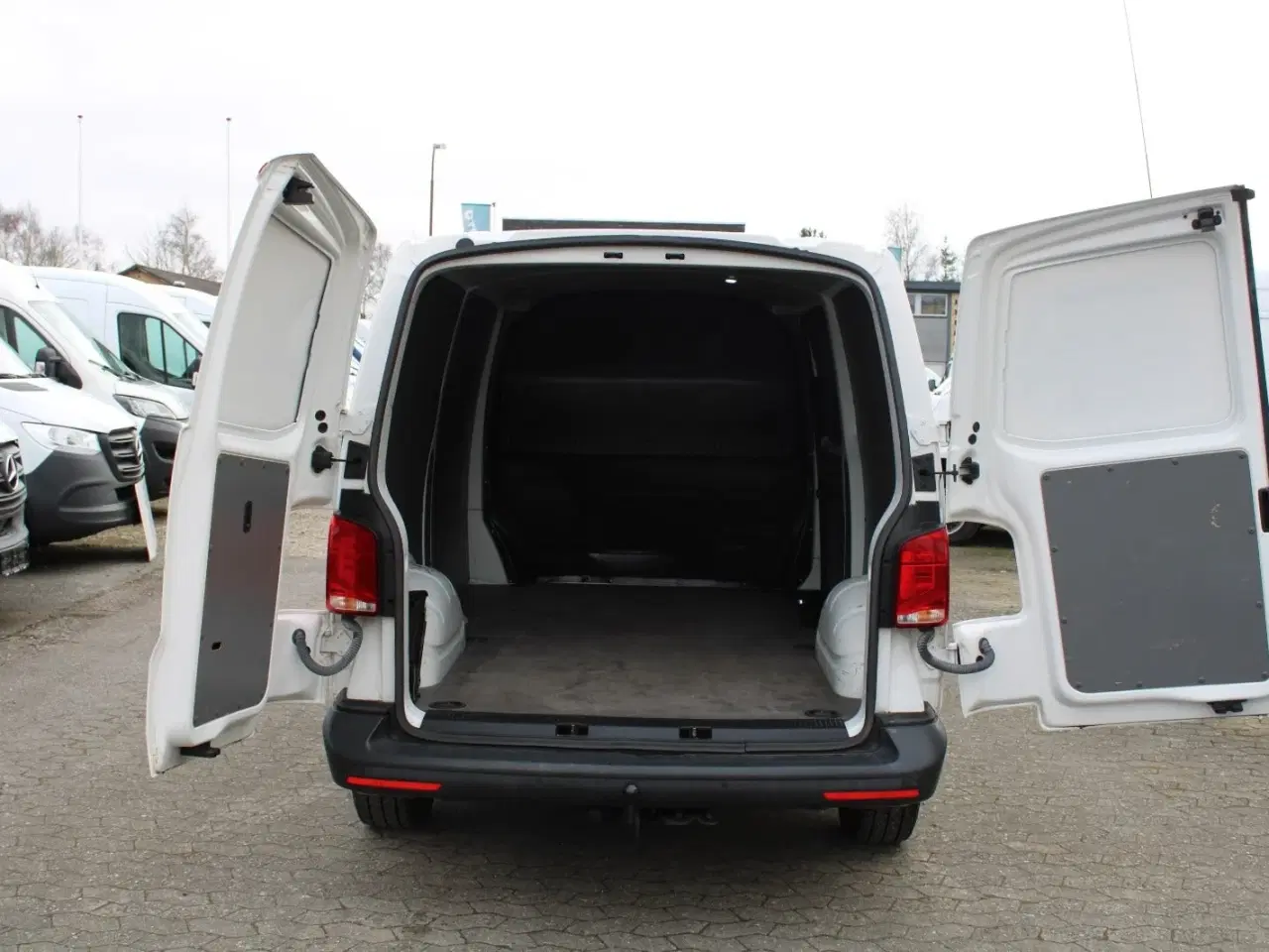 Billede 10 - VW Transporter 2,0 TDi 110 Kassevogn lang