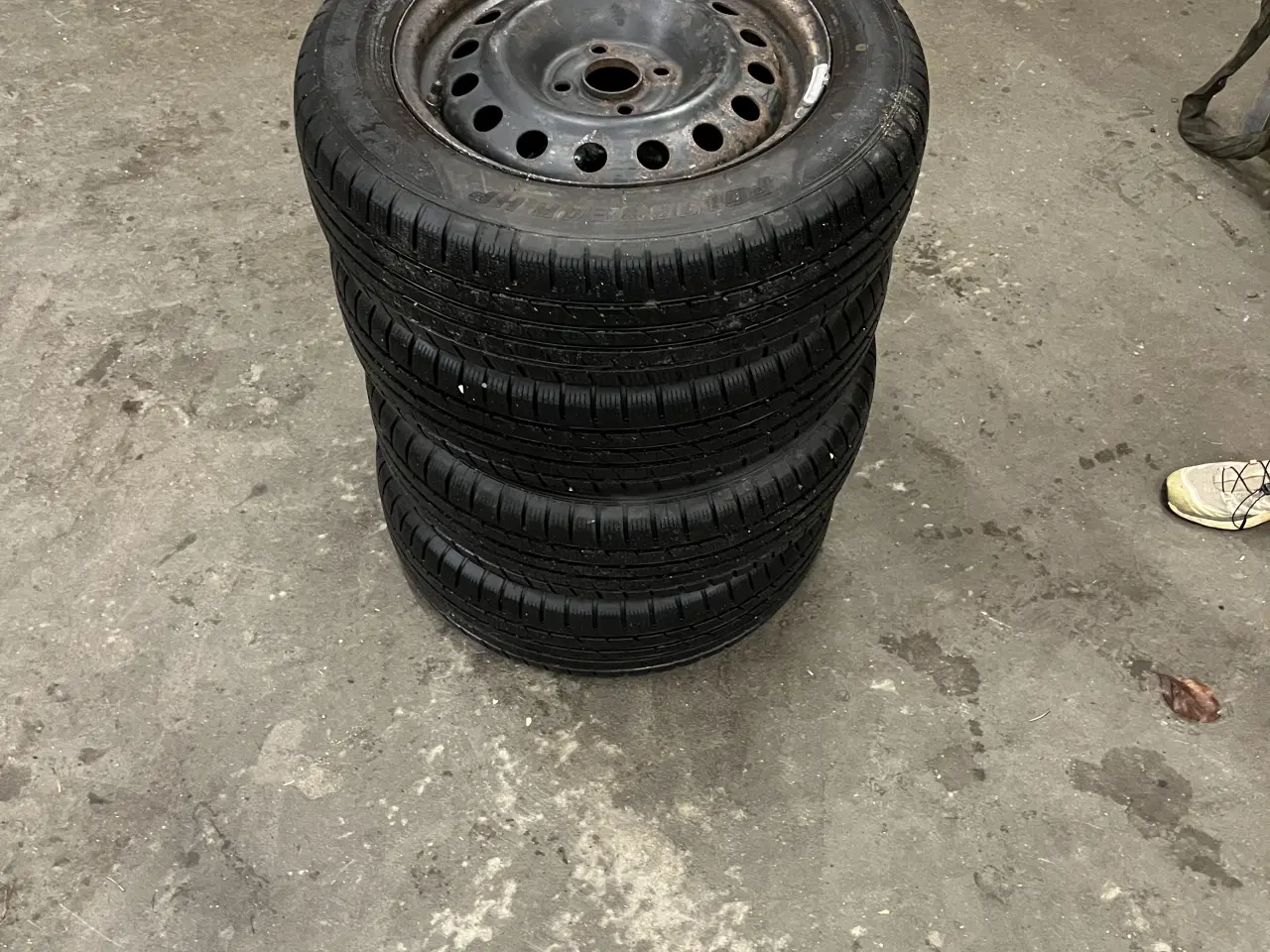 Billede 1 - Dæk med fælge 4x100