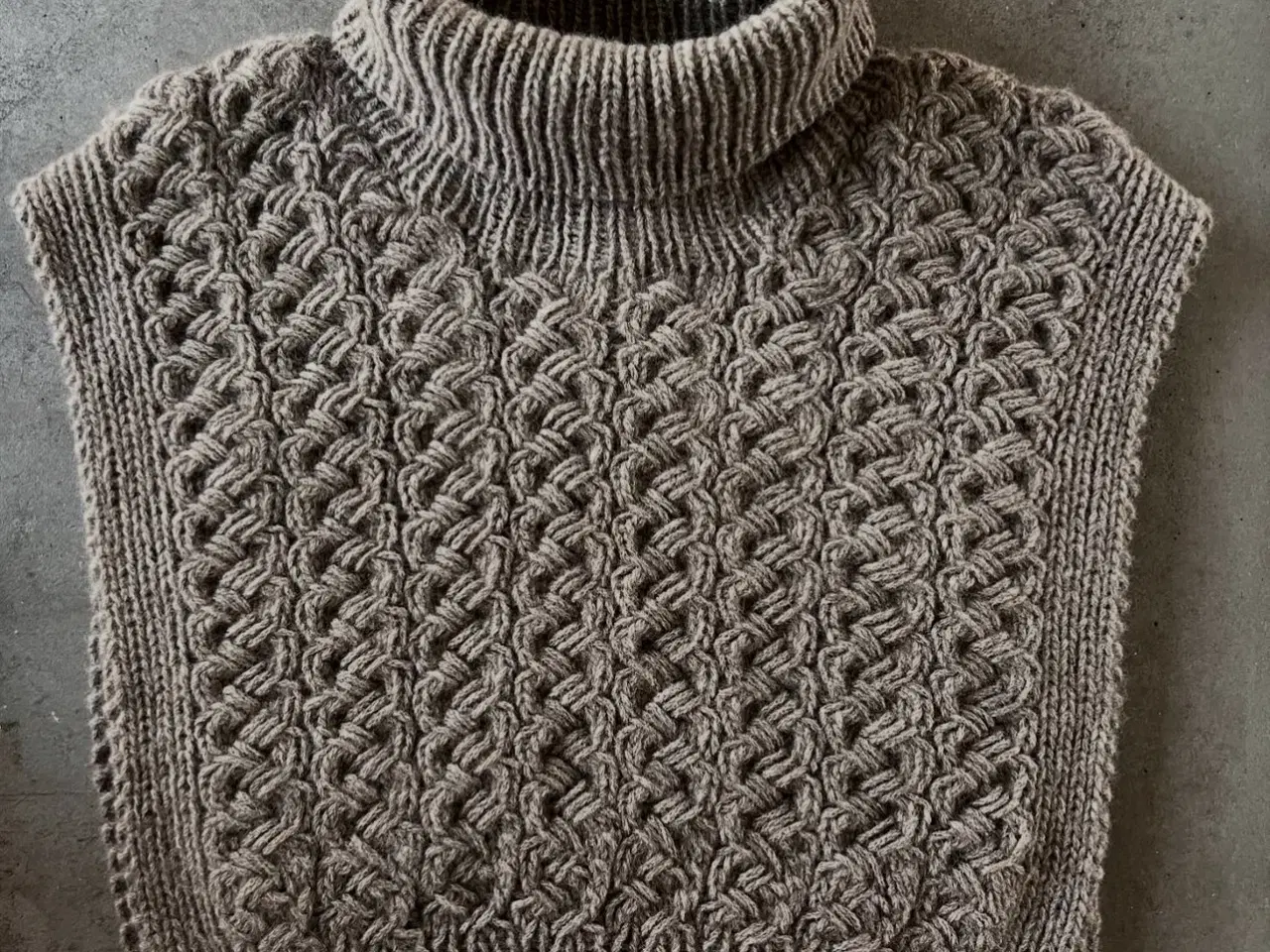 Billede 11 - Nystrikket sweater 