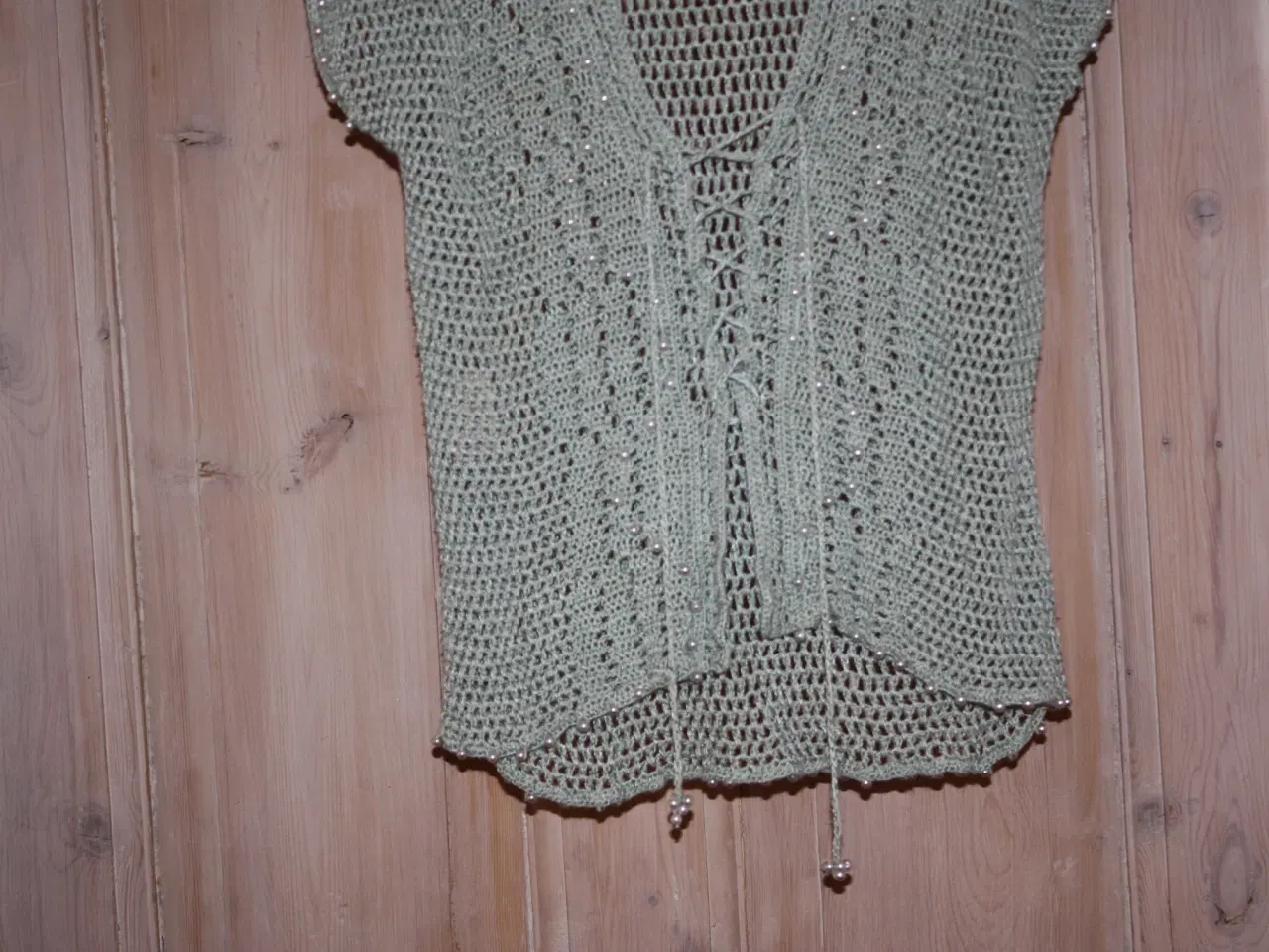Billede 3 - Vest / bluse med perler fra Bottoms 45% linen, 30%