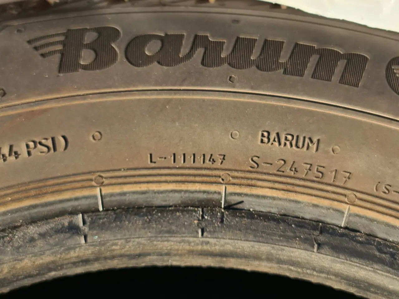Billede 2 - Barum Polaris 5 175/65-14 Vinterdæk