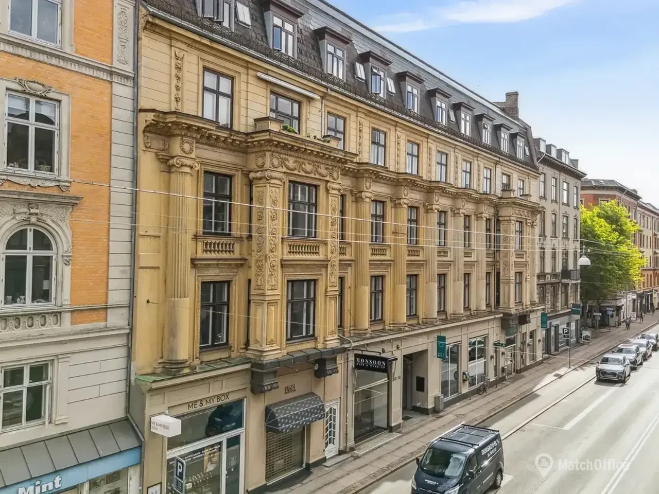 Billede 11 - MC-parkering i åben gård