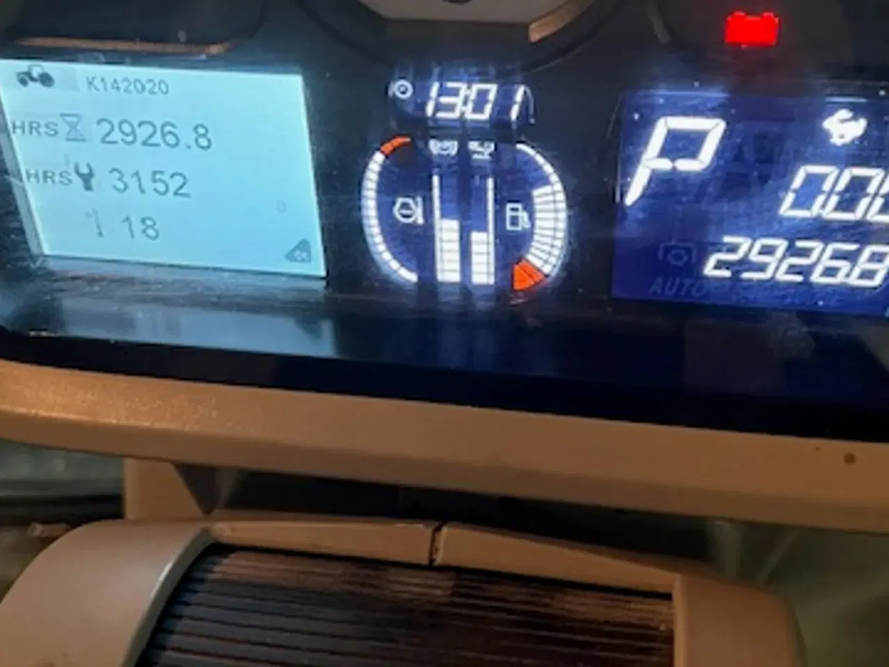 Billede 7 - Massey Ferguson 7720S Velholdt traktor.  Har aldrig lavet andet end at køre med sprøjte.