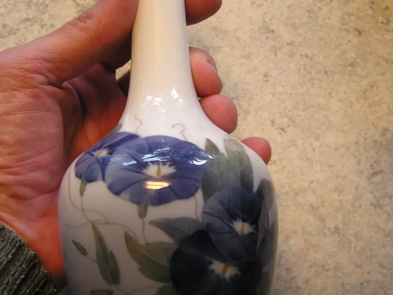 Billede 1 - Vase 20 cm Royal Cop. Blå snerle