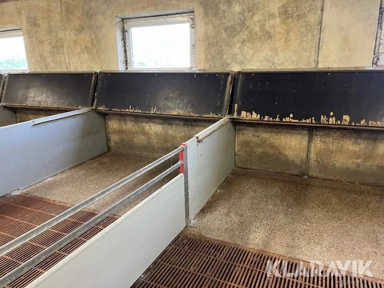 Billede 12 - Grisestier i rustfrit stål med inventar Skiold 12 styk