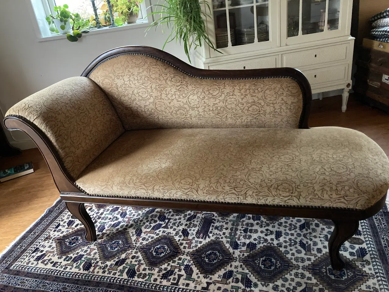Billede 1 - Chaiselon i antik stil