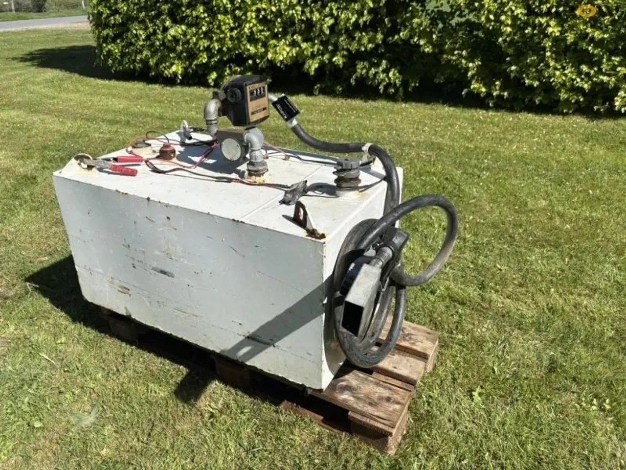 Billede 1 - - - - 300 liter olietank med el pumpe