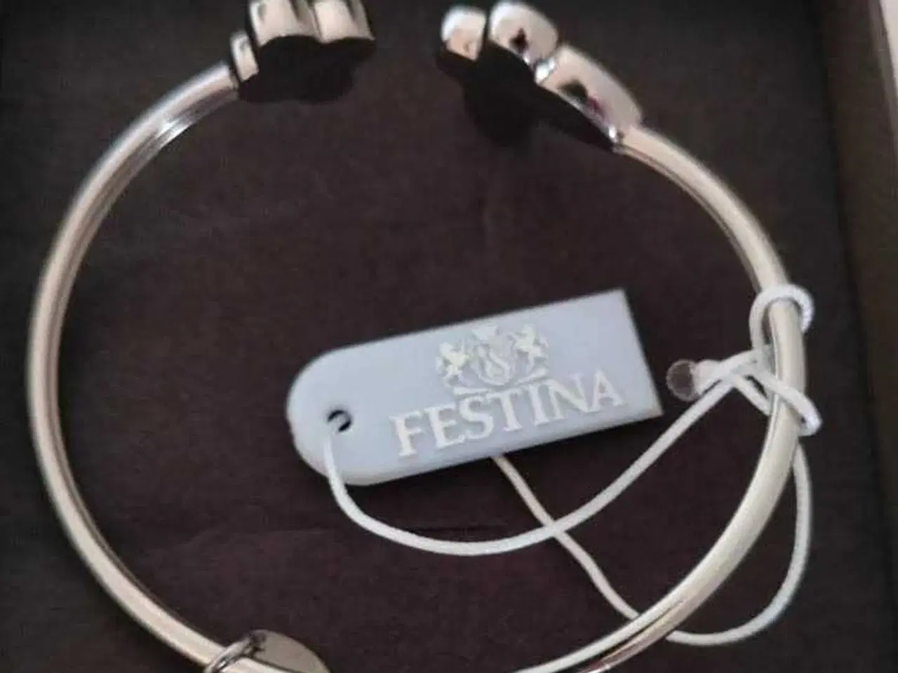 Billede 2 - Ny og Ubrugt Sødt åbent armring fra Festina