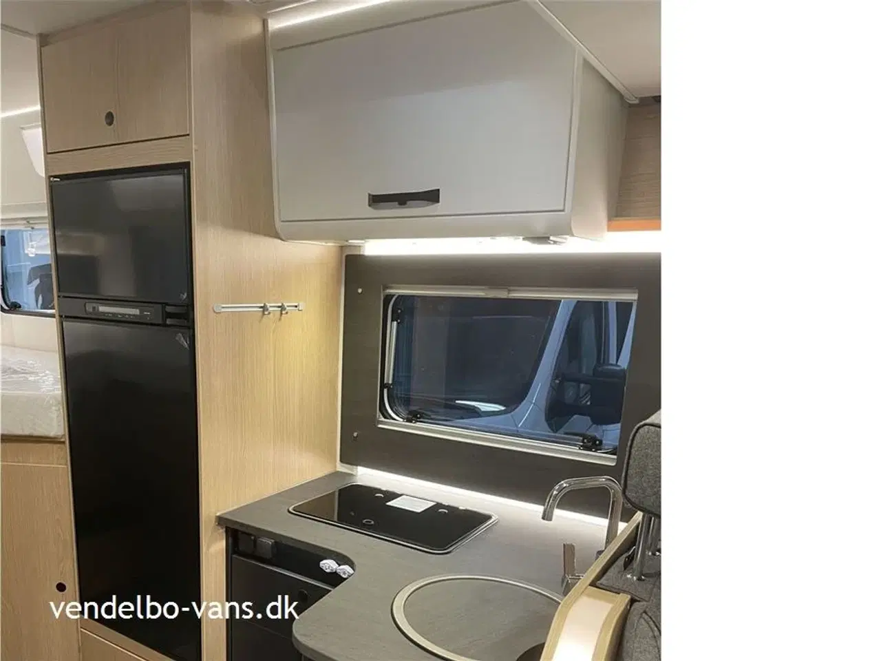 Billede 24 - 2024 - SunLight T 67   Enkeltsenge + hæve/sænkeseng 5.S. sele plads