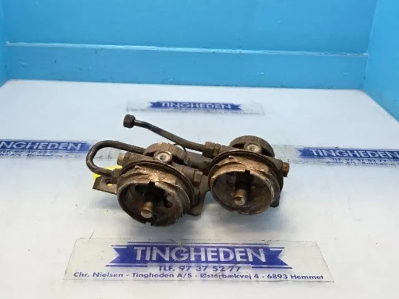 Billede 1 - John Deere 6068   Brændstoffilterhus  RE508847