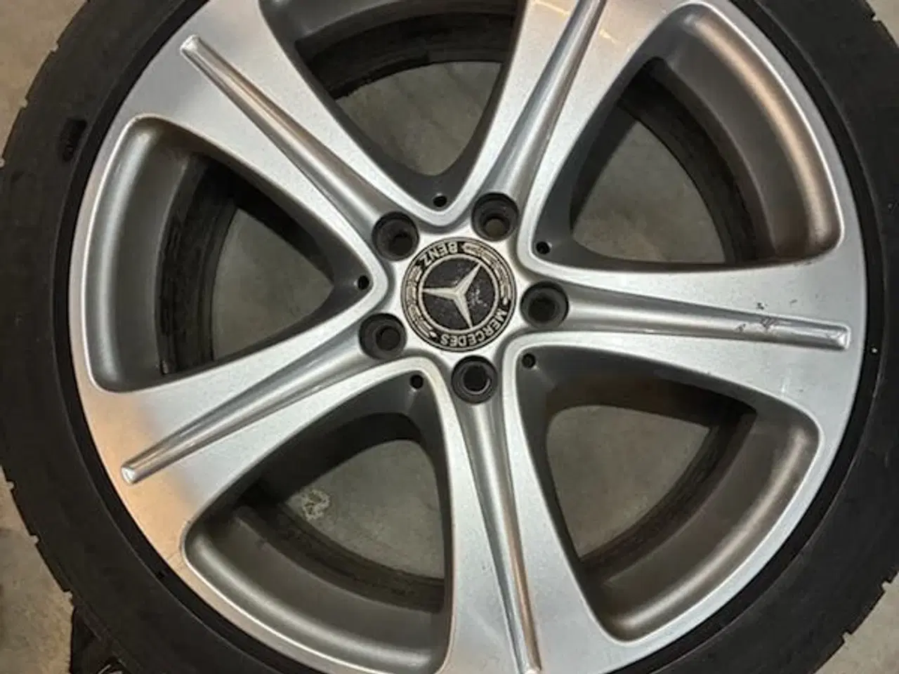 Billede 3 - Orginale Mercedes hjul 18” med vinterdæk