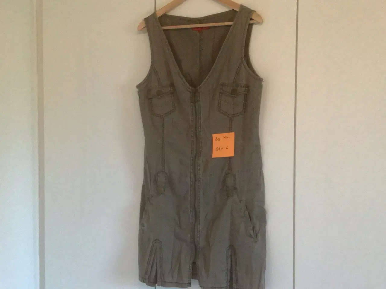 Billede 10 - Div. Dametøj, kjoler, jakke og bukser/ ruskind 