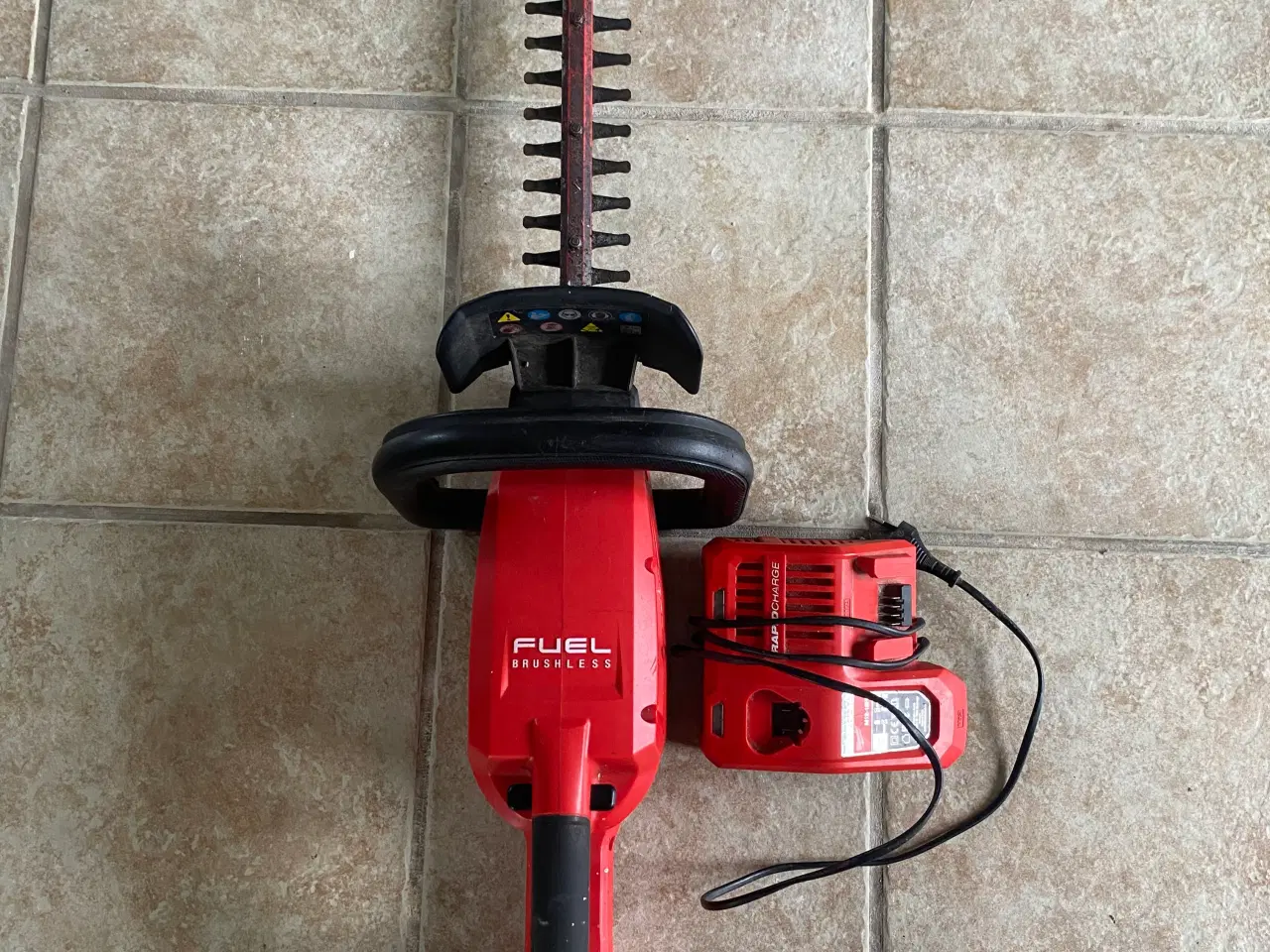 Billede 2 - Milwaukee hækklipper inkl batteri og lader 