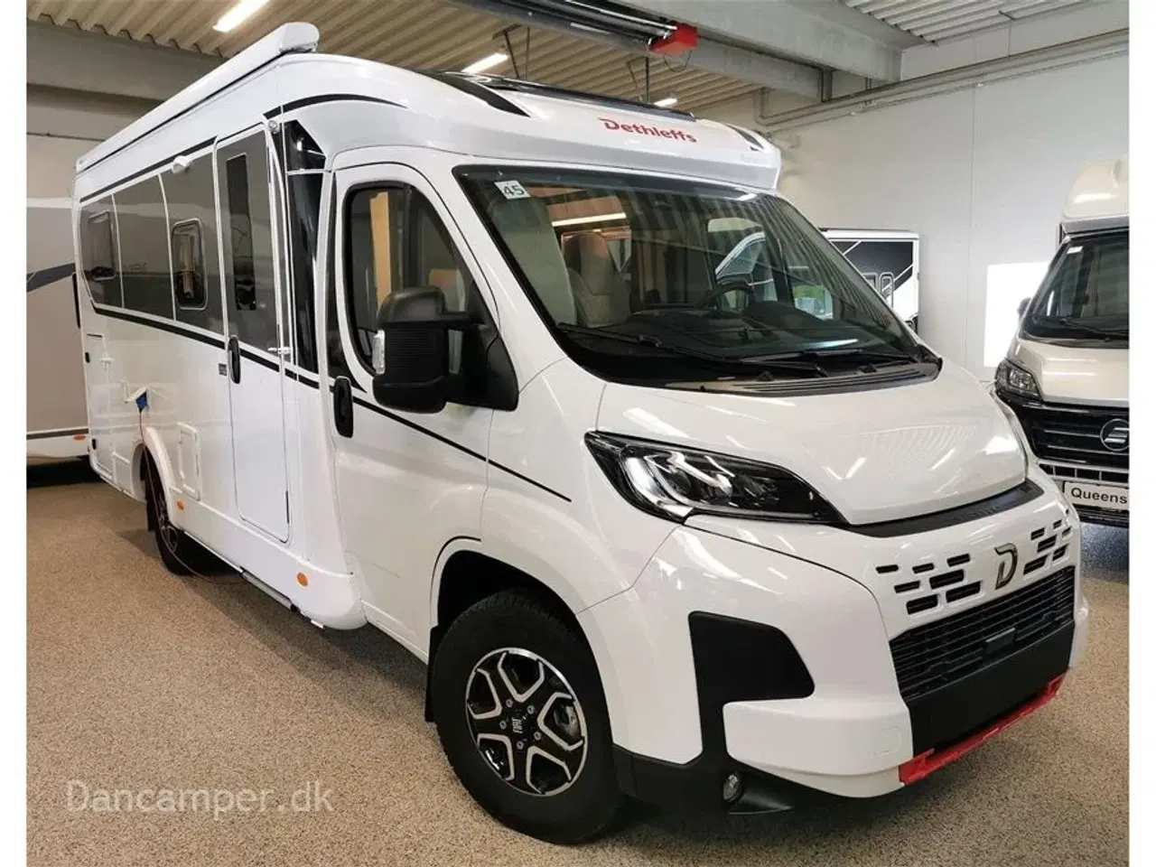 Billede 1 - 2025 - Dethleffs Globebus Camp T4   Flot slim line med 8-trins automatgear, 140 Hk, populær og meget rummelig trods sin længde på kun 6,63 m og 2,20 m i bredden