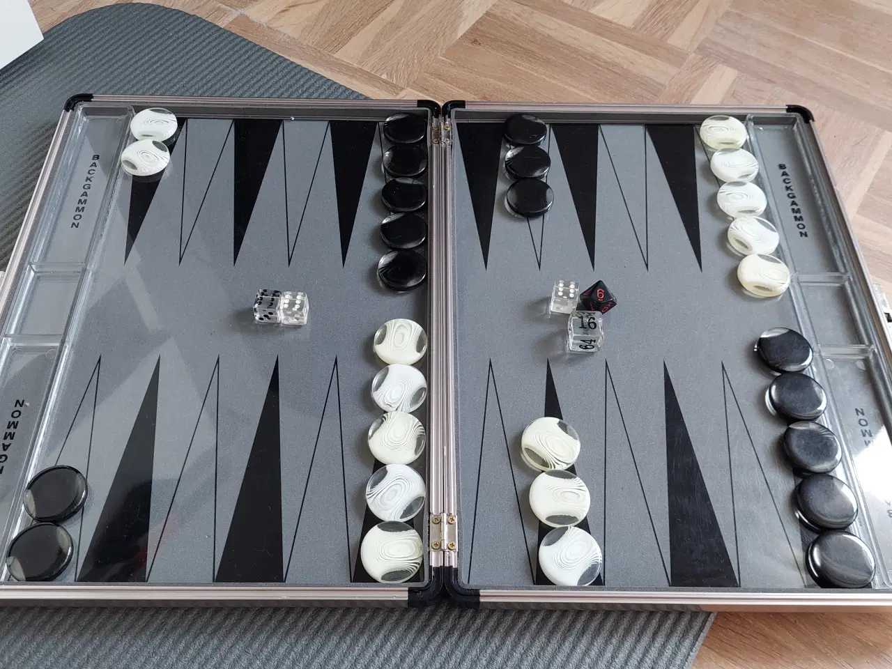 Billede 1 - Backgammon spil 