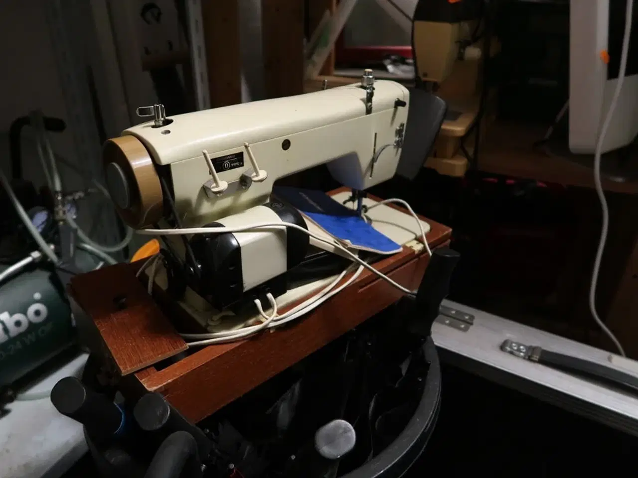 Billede 1 - Symaskine MAJOR LETVÆGT
