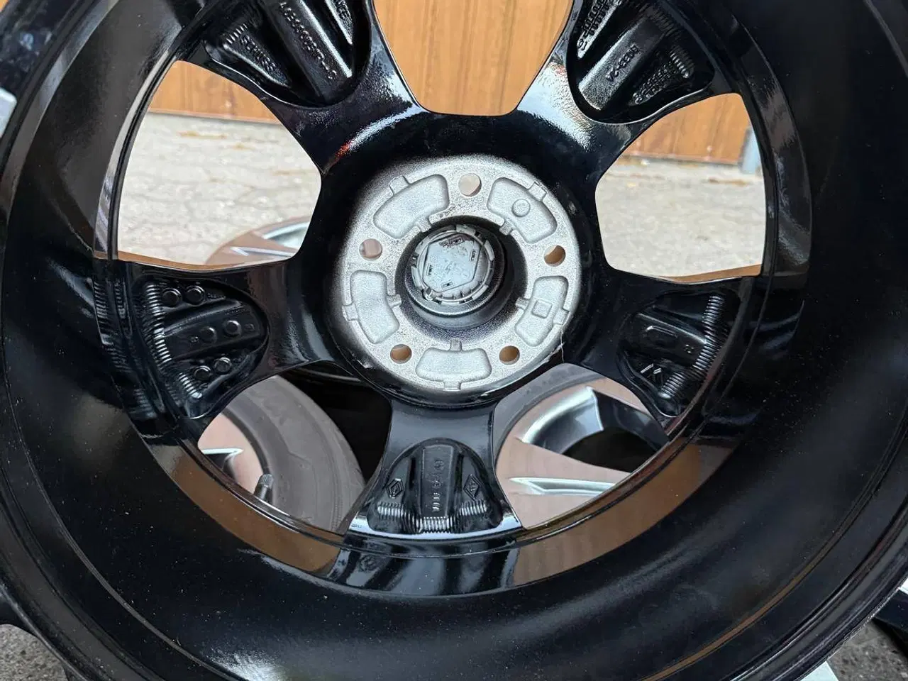 Billede 7 - Renault alufælge 17” 