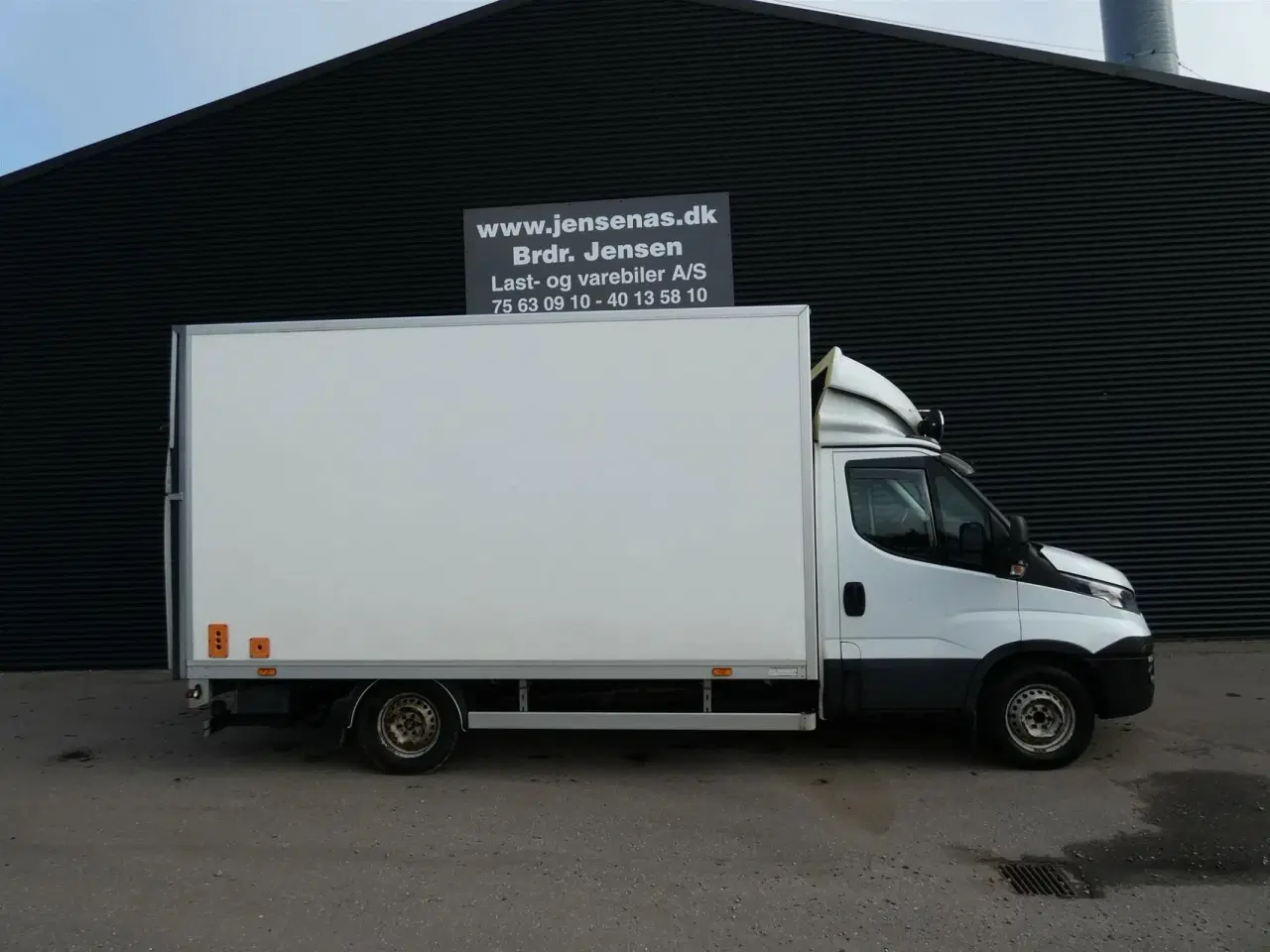 Billede 2 - Iveco Daily 35S18 4100mm 3,0 D 180HK Ladv./Chas. 8g Aut.