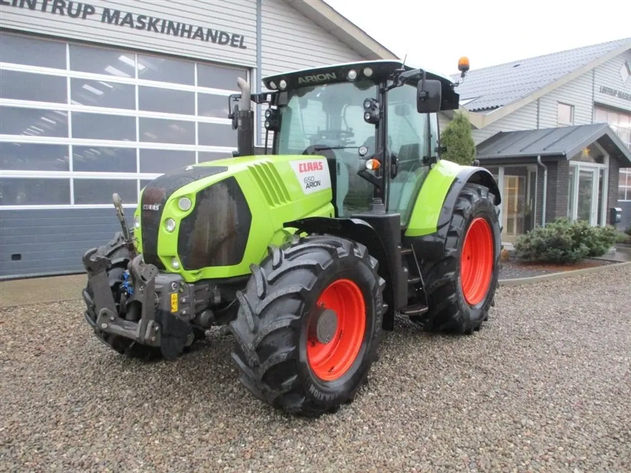 Billede 8 - CLAAS ARION 650 C-matic med frontlift, affjedret foraksel og affjedret kabine.