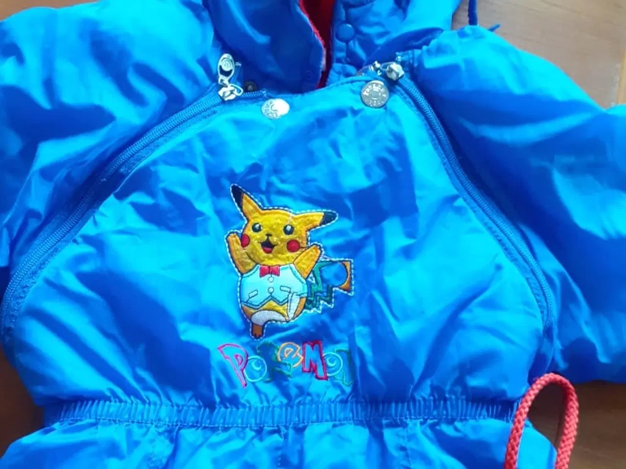 Billede 7 - Flyverdragt mærke pokemon blå 