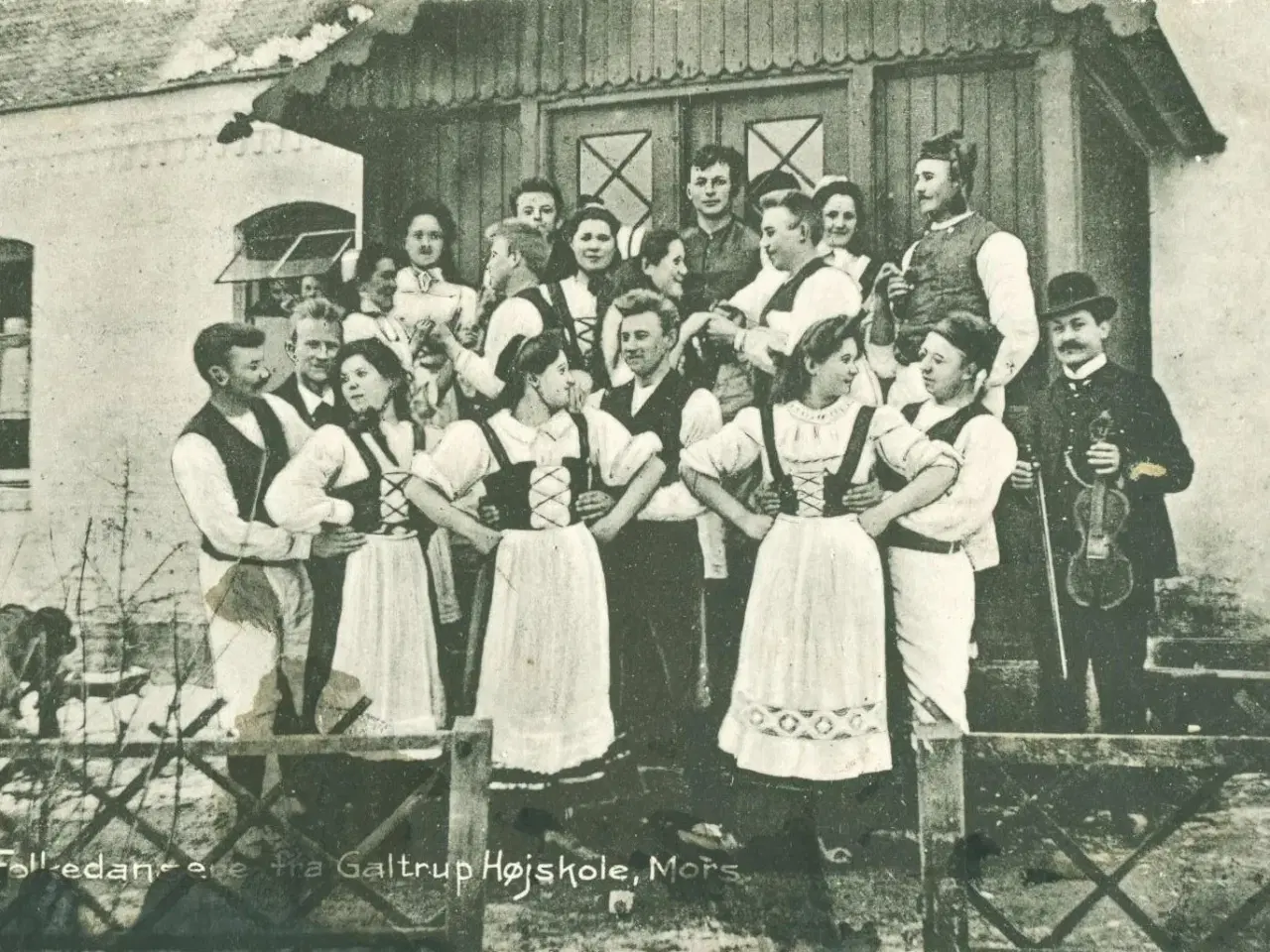 Billede 1 - Galtrup Højskole. 1909