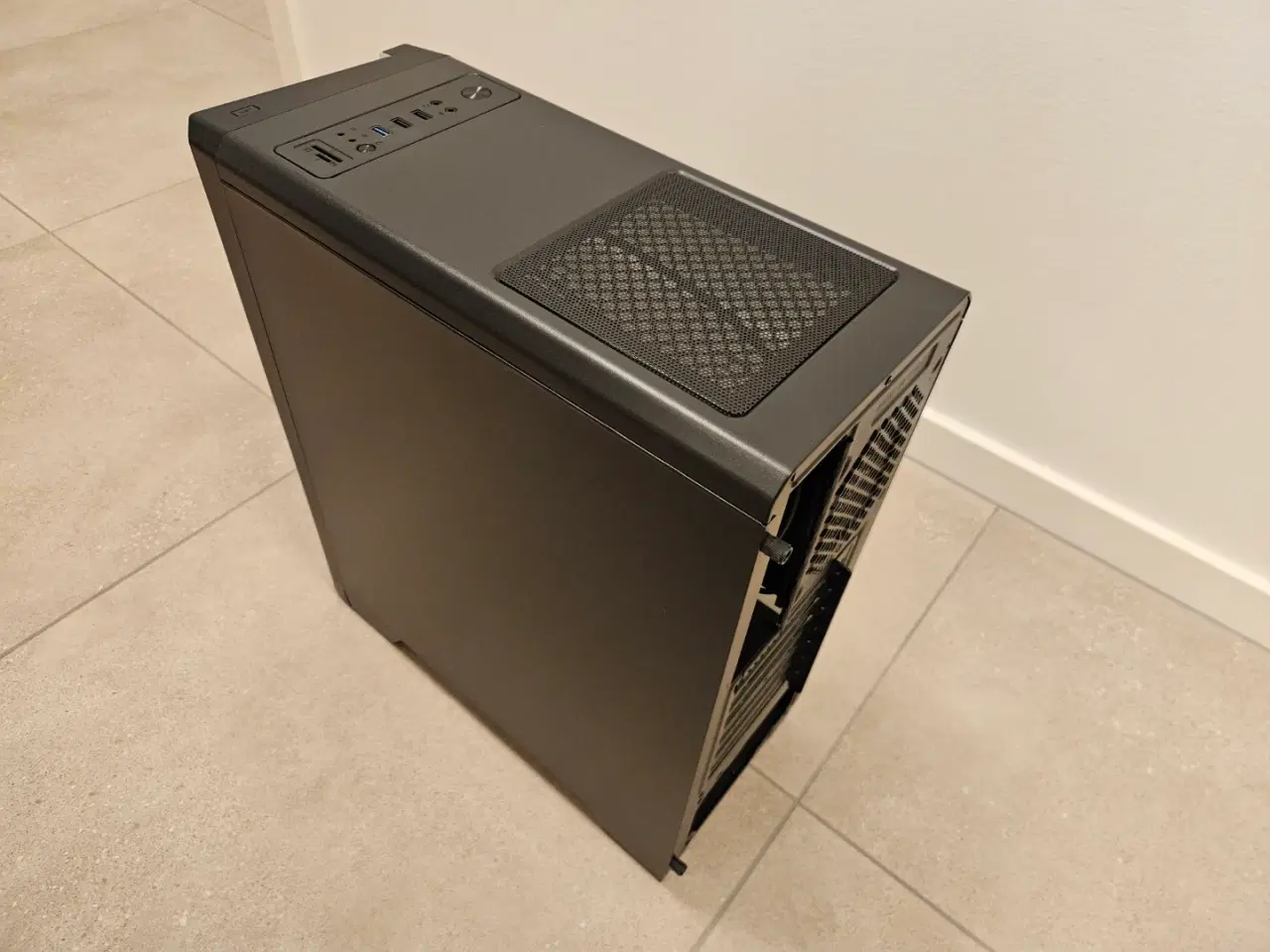 Billede 6 - AeroCool Cylon – ATX kabinet med RGB-lys