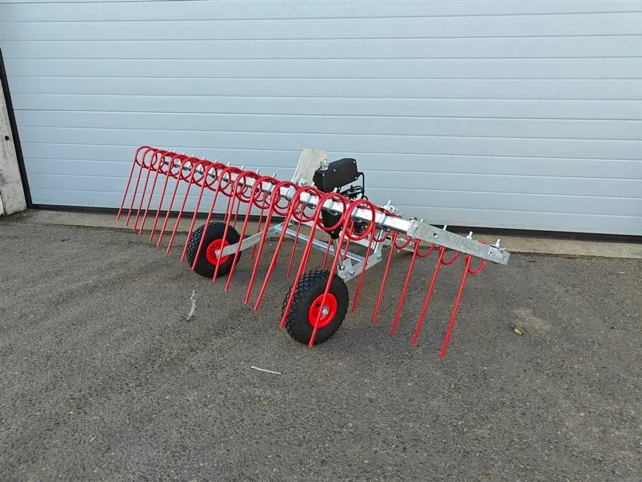 Billede 3 - Anker Bjerre Riven Gårdspladsharve 150cm Elektrisk hæve/sænk og kugletræk