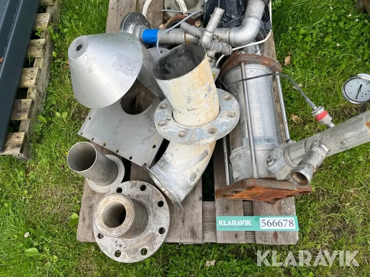 Billede 10 - Motor/Pumpe og diverse andre metaldele