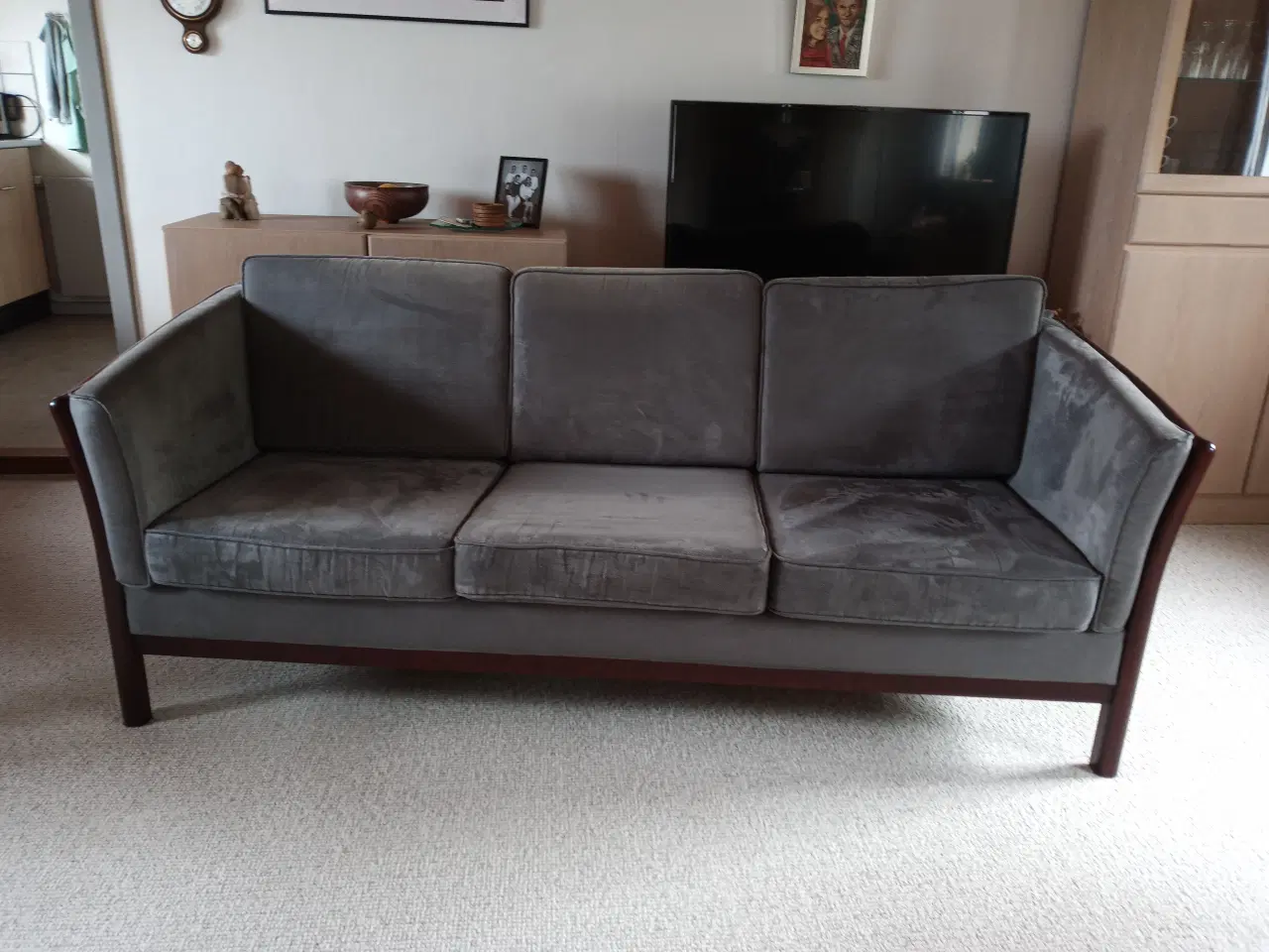 Billede 2 - Velholdt tremmesofa