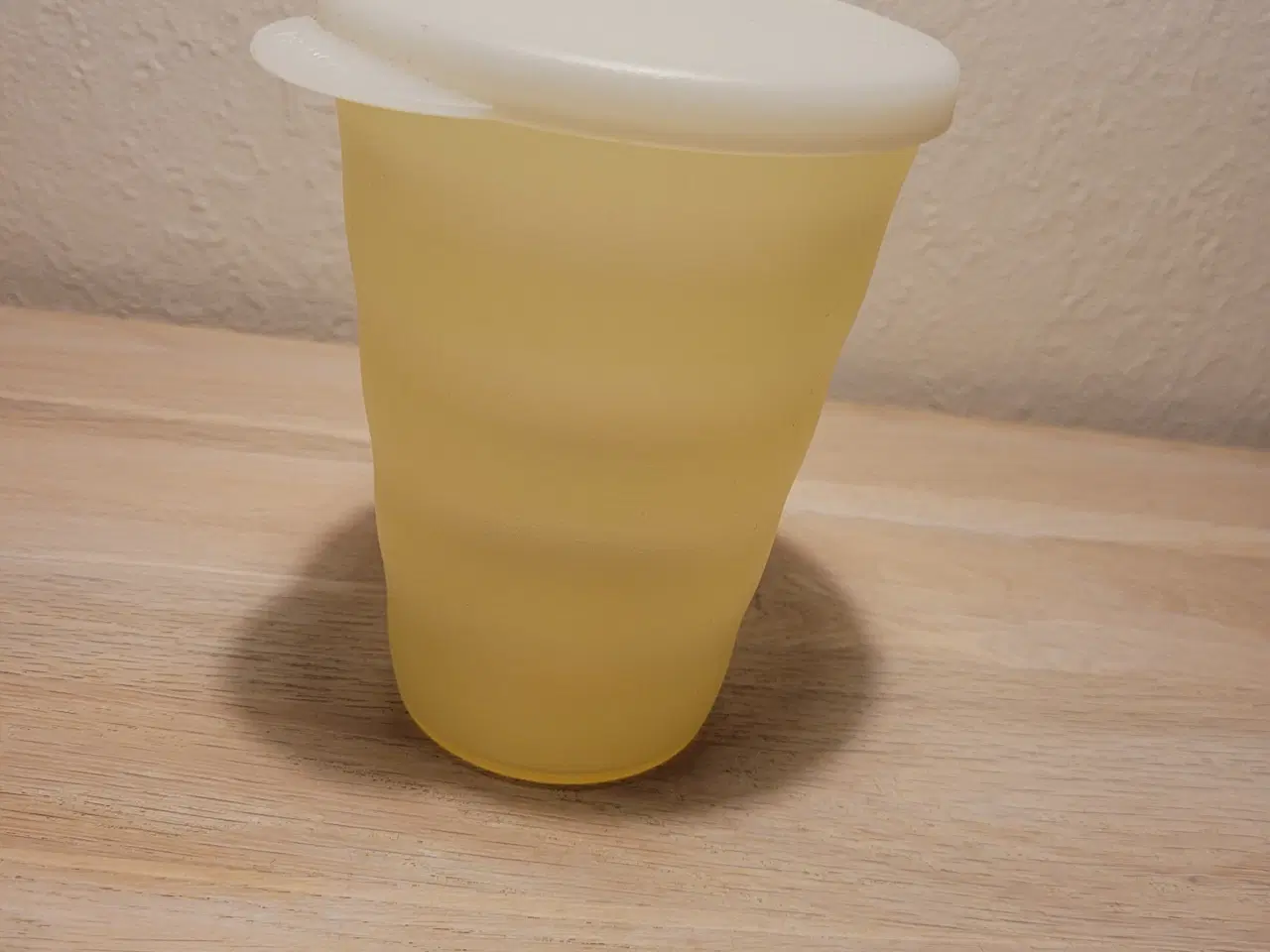 Billede 1 - Tupperware Avanti drikkebæger med låg